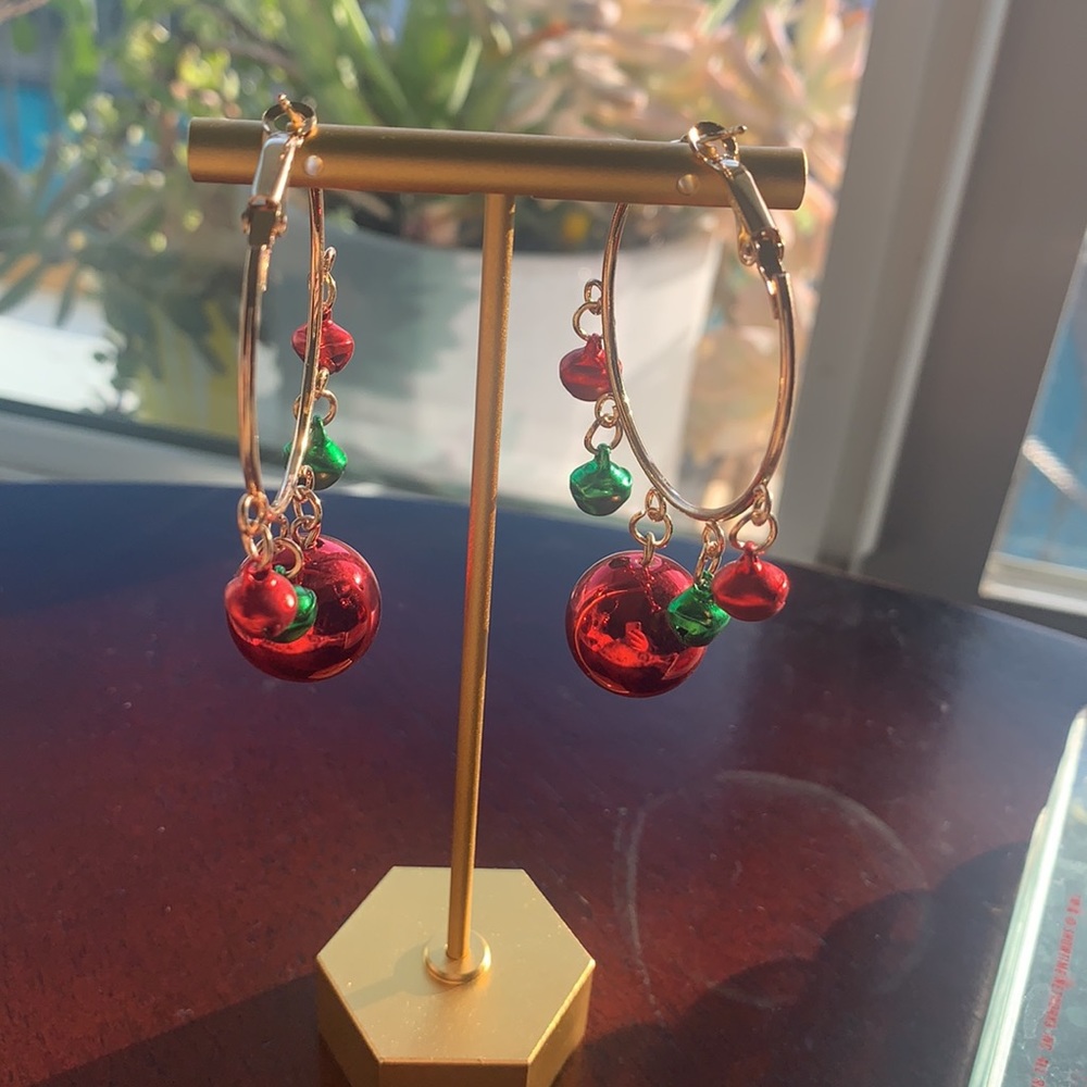 Earrings - Picture 2 of 3